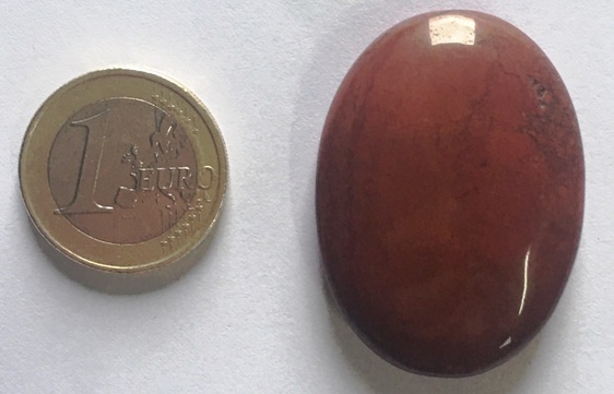 Piedra Natural Ovalada de 3,5 a 4,5 Jaspe Rojo. Contra Mal de Ojo